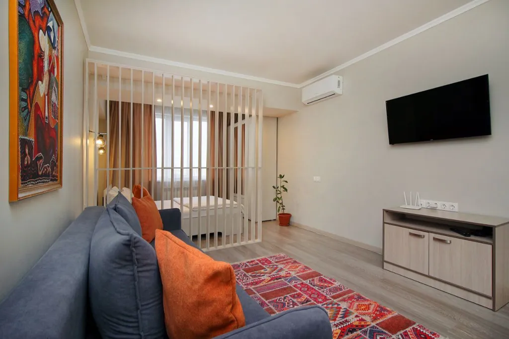 Квартира Яркая квартира рядом с Арбатом 264 — Алматы