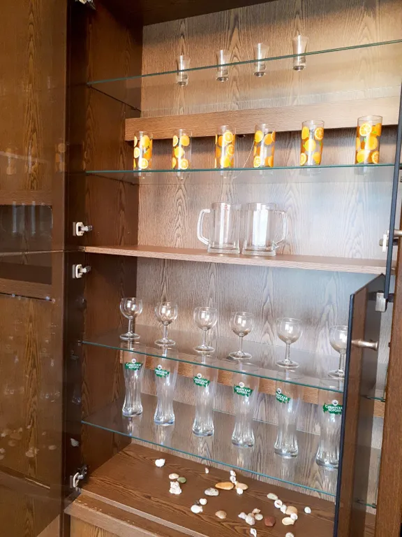 Двухкомнатная квартира с большой лоджией в центре Феодосии