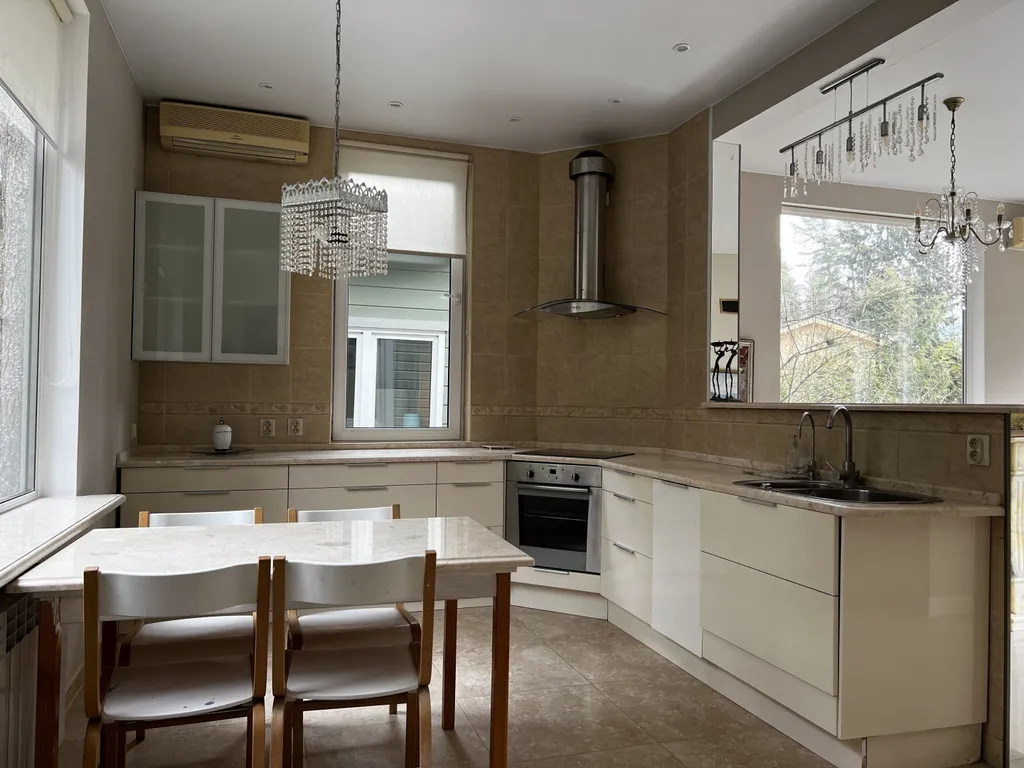 Уютный жилой дом рядом с Заливом