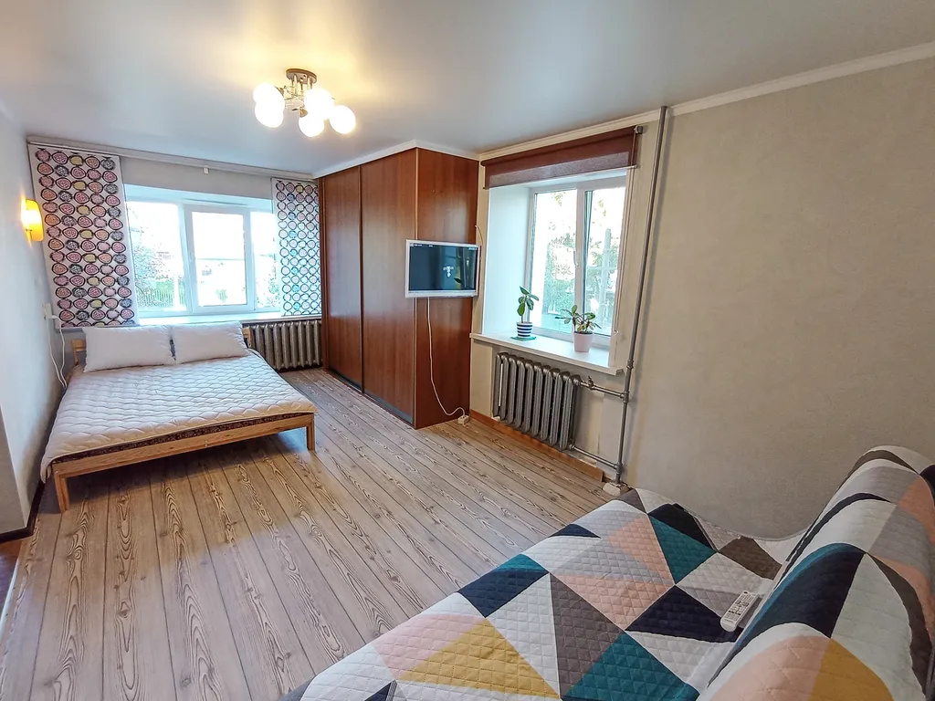 Чистая светлая тёплая квартира в исторической части города — аренда посуточно в Кострома