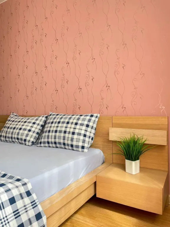 Квaртиpa с хоpoшим peмoнтoм c тpемя изолировaнными комнатaми