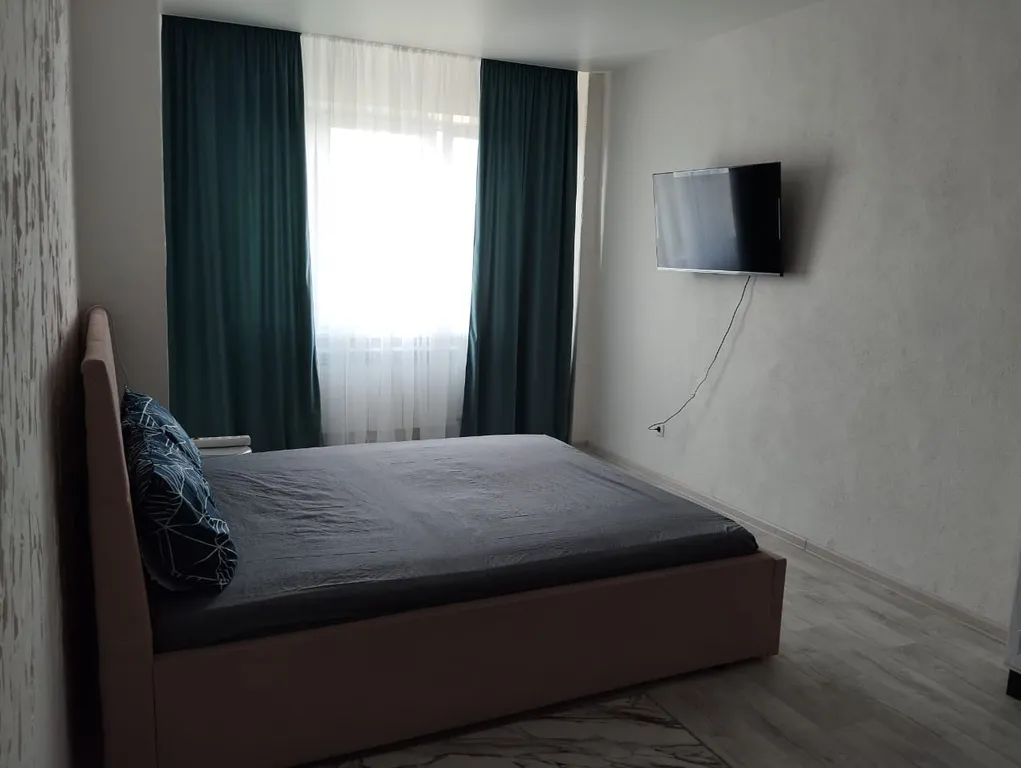 Видовая квартира у Ледового дворца и набережной Волги