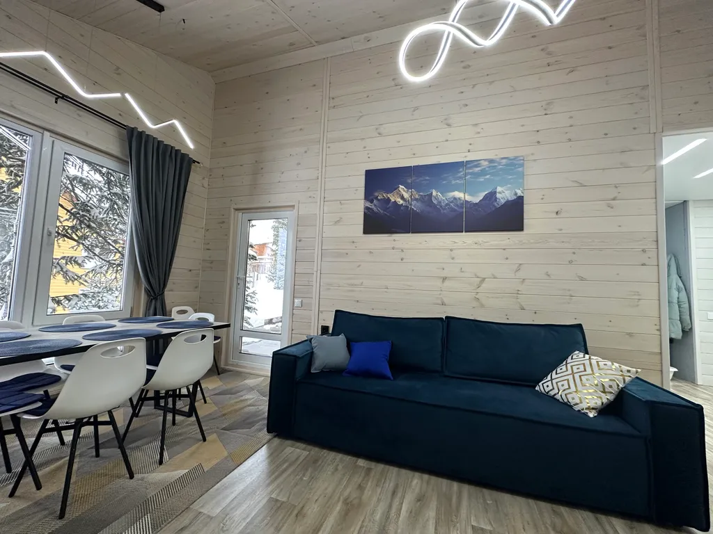 Коттедж Дом с прекрасным видом на Зеленую гору — аренда посуточно в Шерегеш