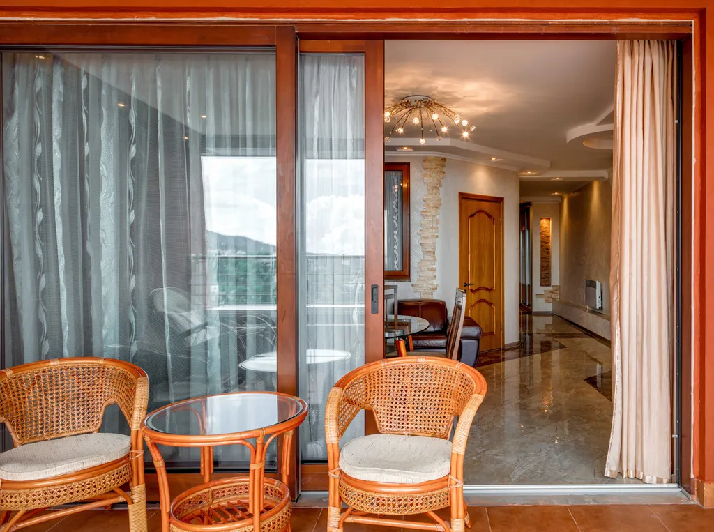 Трехкомнатная квартира с видом на море и горы