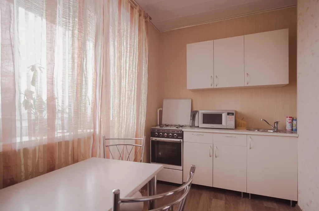 Квартира 1-комнатная Квартира — Тихвин