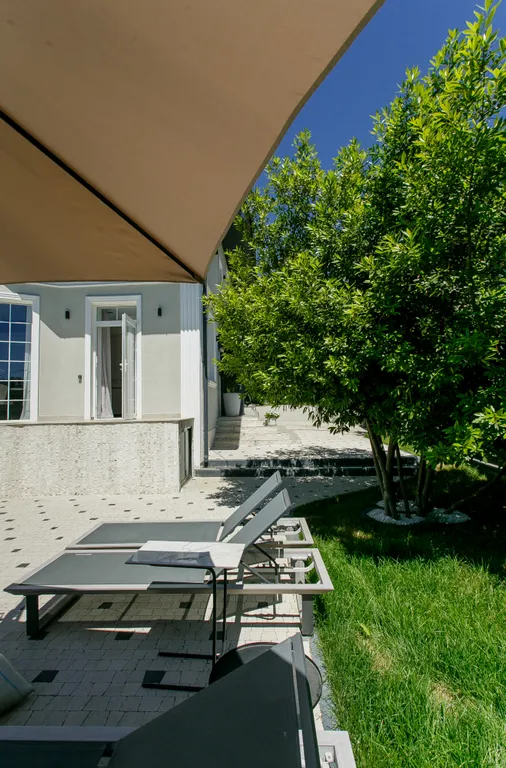 Дом у моря в Сочи с бассейном, камином на дровах и сауной