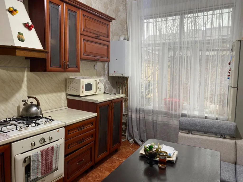 Уютный одноэтажный дом с двором, мангалом и беседкой