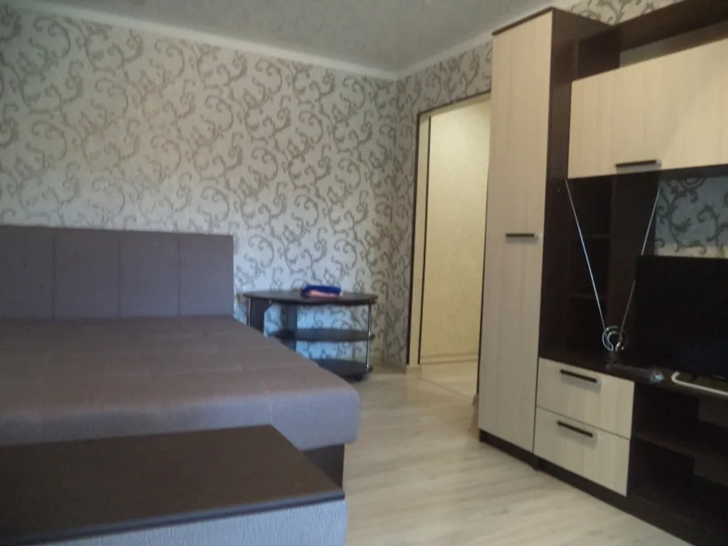 Уютная квартира, недалеко от жд вокзала — аренда посуточно в Каменск-Шахтинский