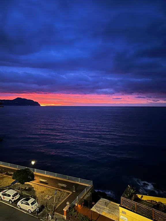 Аттик на берегу моря до центра 15 минут