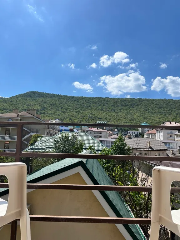 Уютная студия с видом на горы