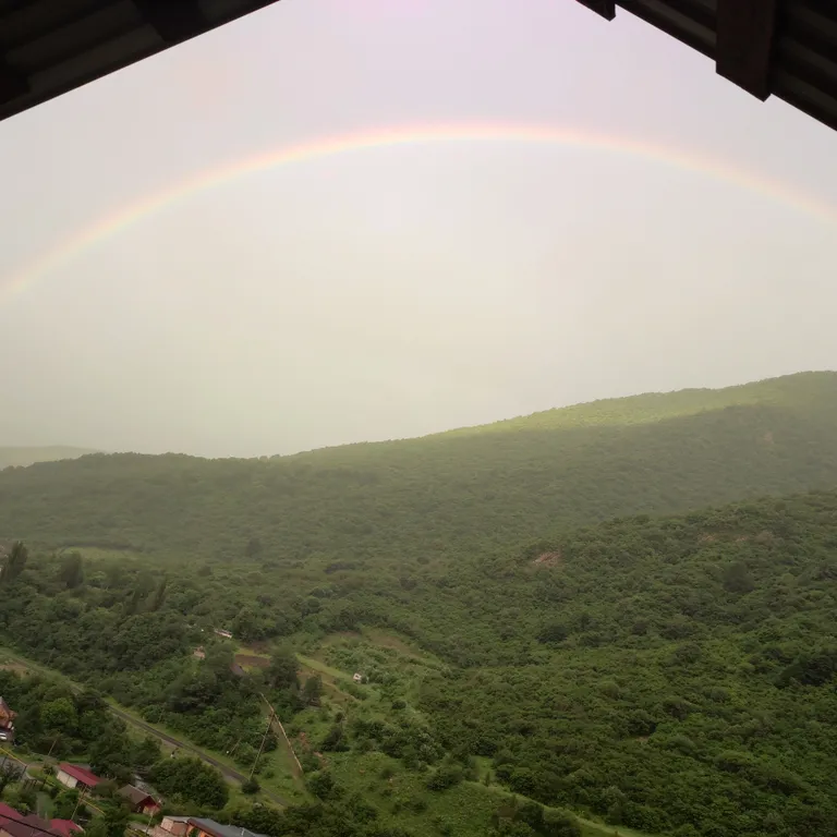 Коттедж с видом на горы и горную речку