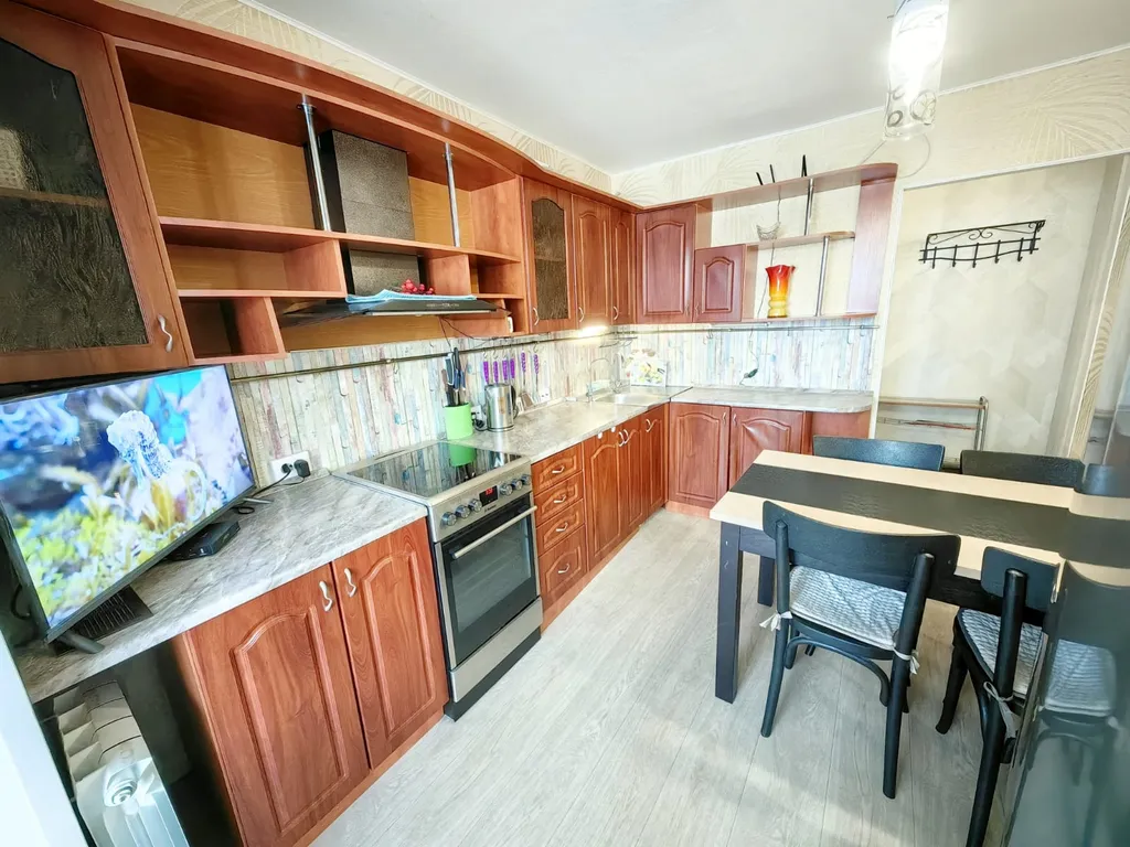 2-к квартира с прекрасным расположением: центр и 5 минут до озера