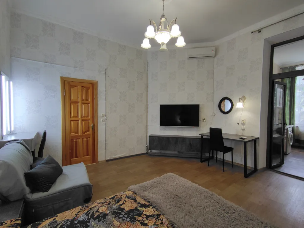 Однокомнатная квартира в центре курортной жизни Евпатории — аренда посуточно в Евпатория