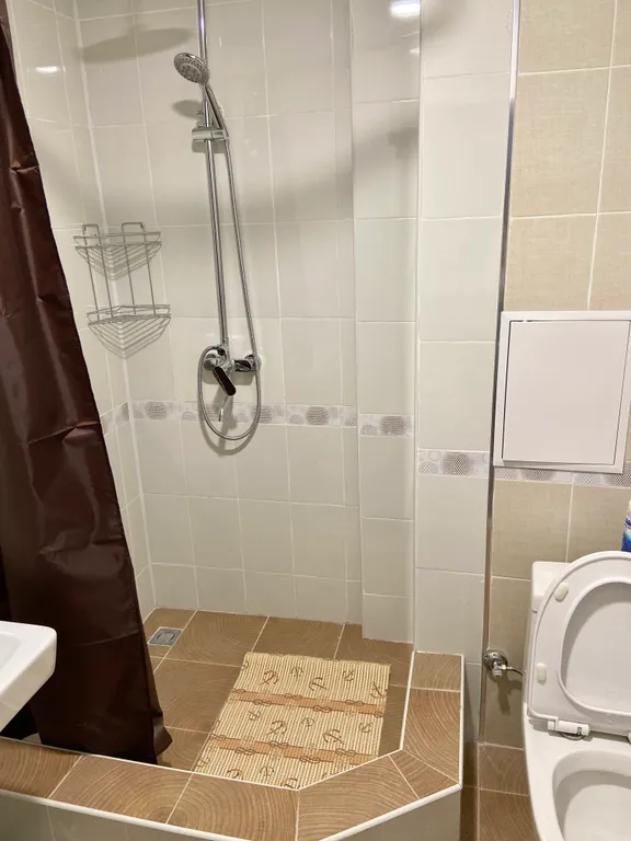 Новый апартамент с кухней