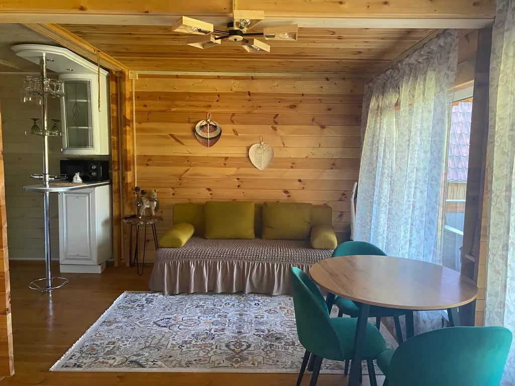 Дом у озера в Заплавье