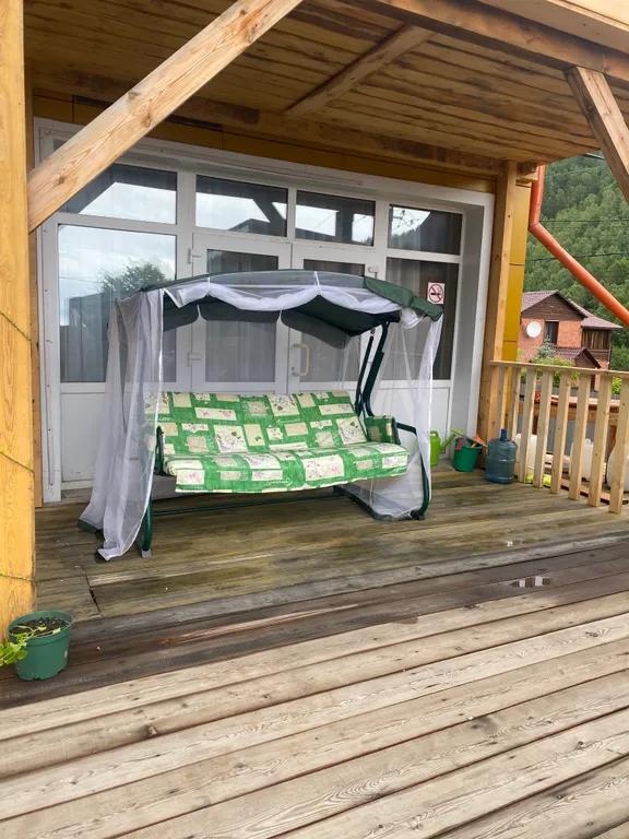 Уютный коттедж с видом на озеро Байкал