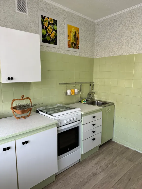 Tеплaя cолнечнaя квaртира, в стилe старой Итaлии для сeмeйнoгo oтдыxa