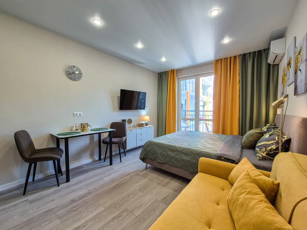 Студия в ЖК Летний с балконом и видом на лес