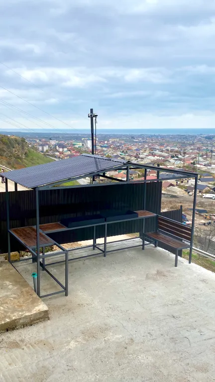 A-frame домик с панорамным видом на город