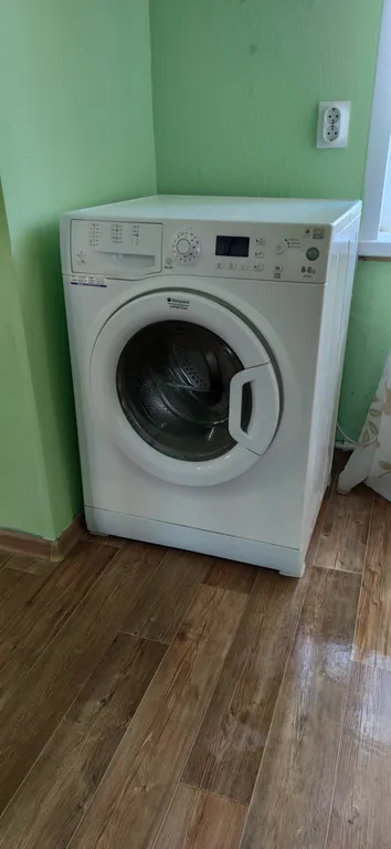 Уютный дом на берегу реки Великой