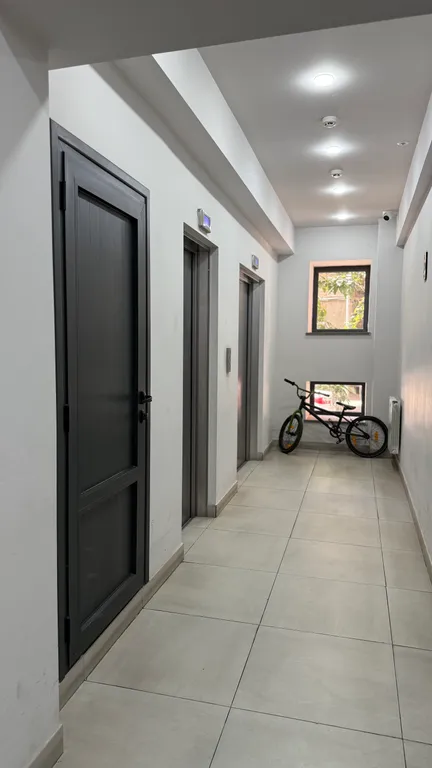 Уютный апартамент с 2 спальнями рядом с Сизнс парк