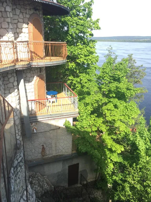 Дом на Волге