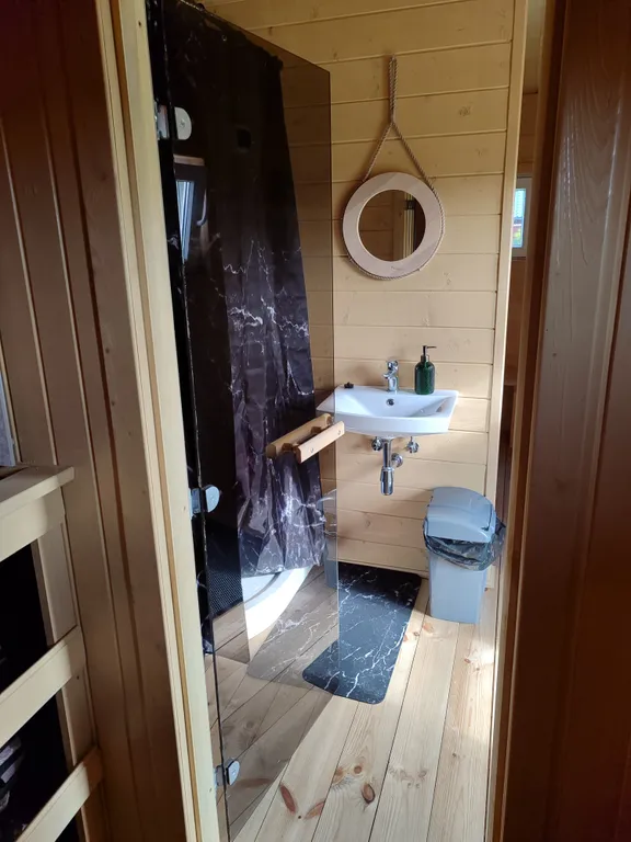 Новый дом у моря, с детский площадкой, мангалом и баней