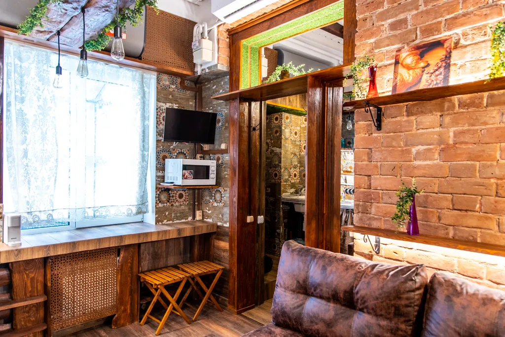 Квартира 2-комнатная в старинном особняке с парковкой