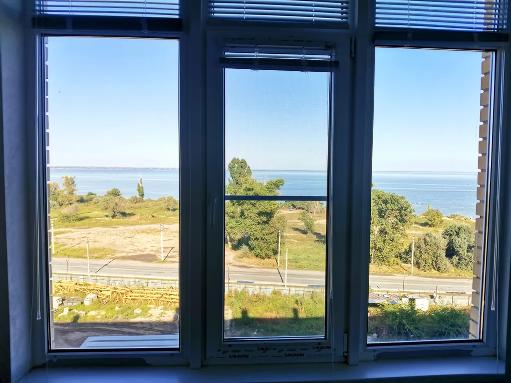 Квартира в греческом стиле с видом на море в центре города