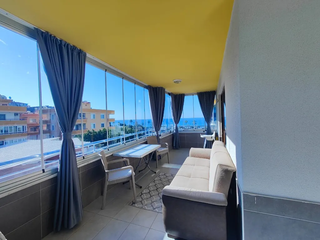 Квартира 2+1 в комплексена первой линии у моря