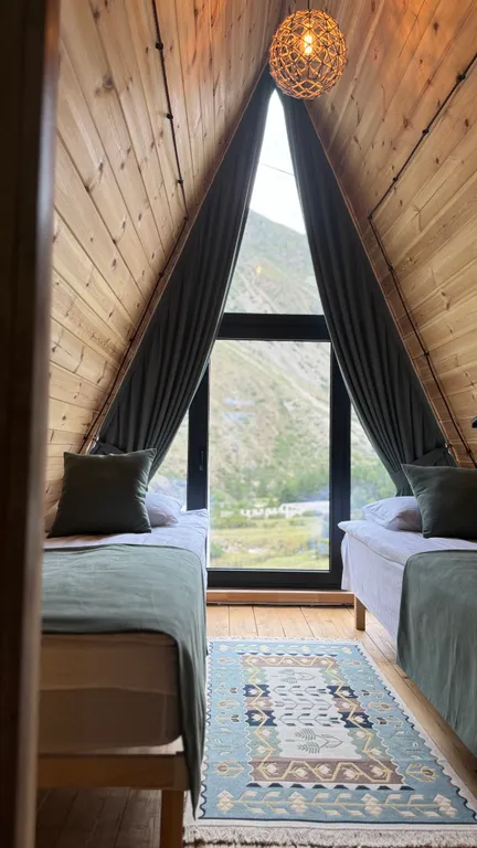 Уютный домик с панорамным видом на горы