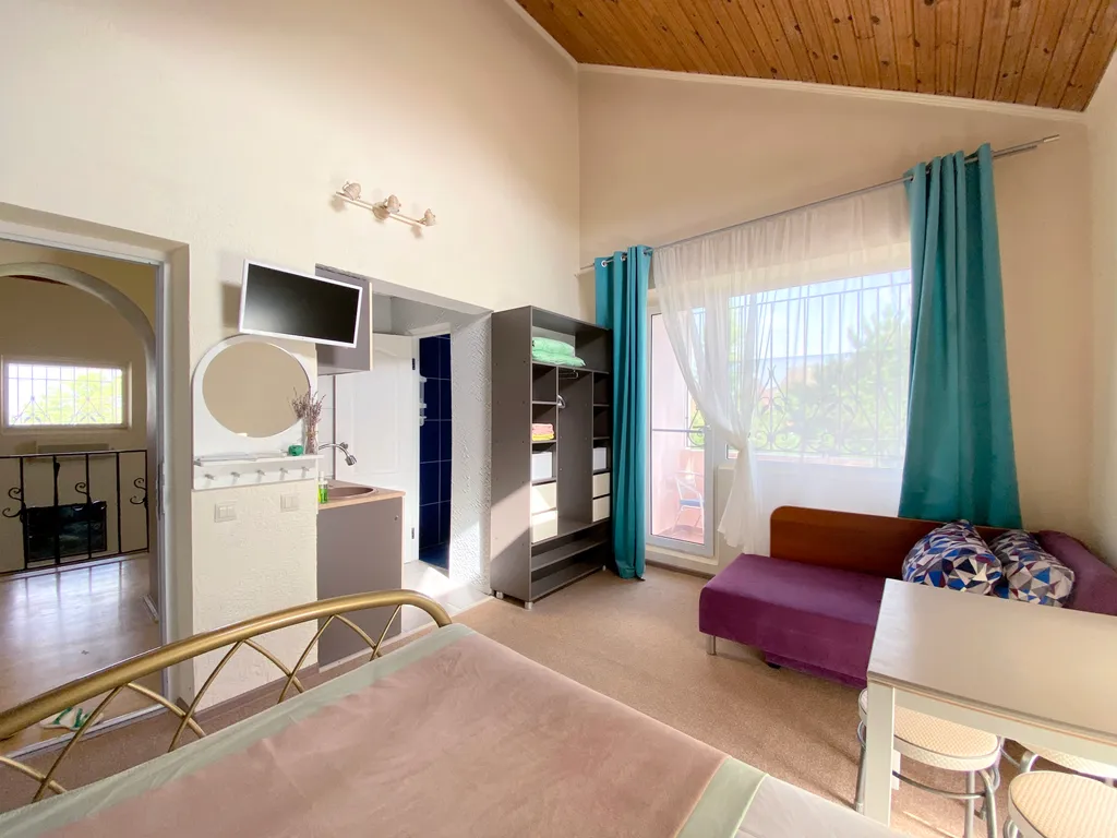 вreakfast room 4 с балконом и мини-кухней