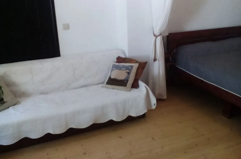 Студия комфорт на земле с двором, парковкой