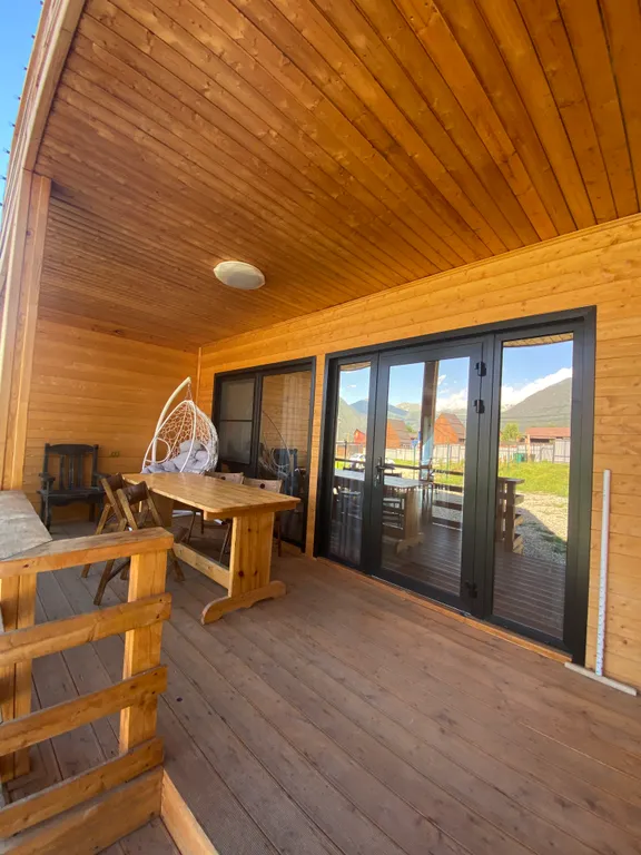 Коттетдж Famous house с видом на горы