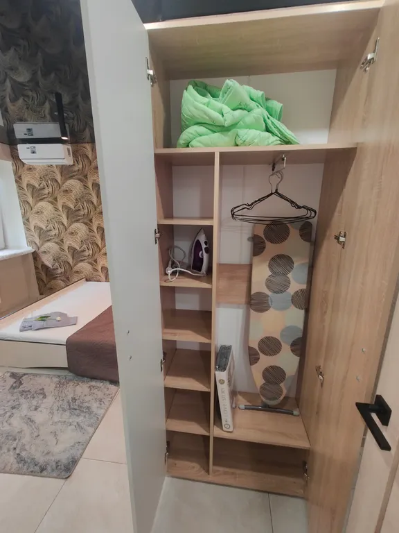 Квартира Уютная студия напротив Парка и Университета в центре Нефтяников — Омск