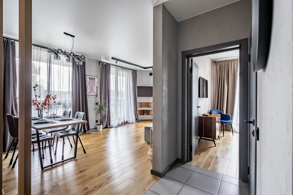 Охта Сьют 21 рядом с входом в Охта парк