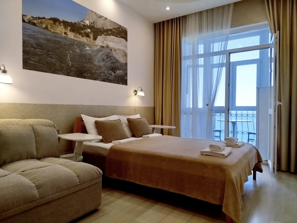 "Лазурный Батилиман", Ласпи, близко к пляжу, вид на море