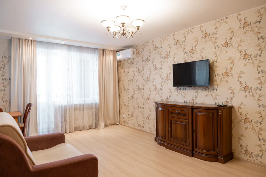 Квартира рядом с СК Кристалл