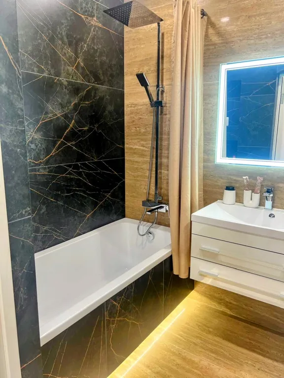 Уютная квартира с дизайнерским ремонтом в 15 минутах от моря