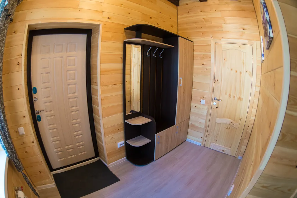 Двухэтажный дом на горе у подъёмника