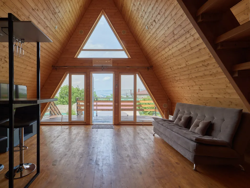 Частный дом с бассейном