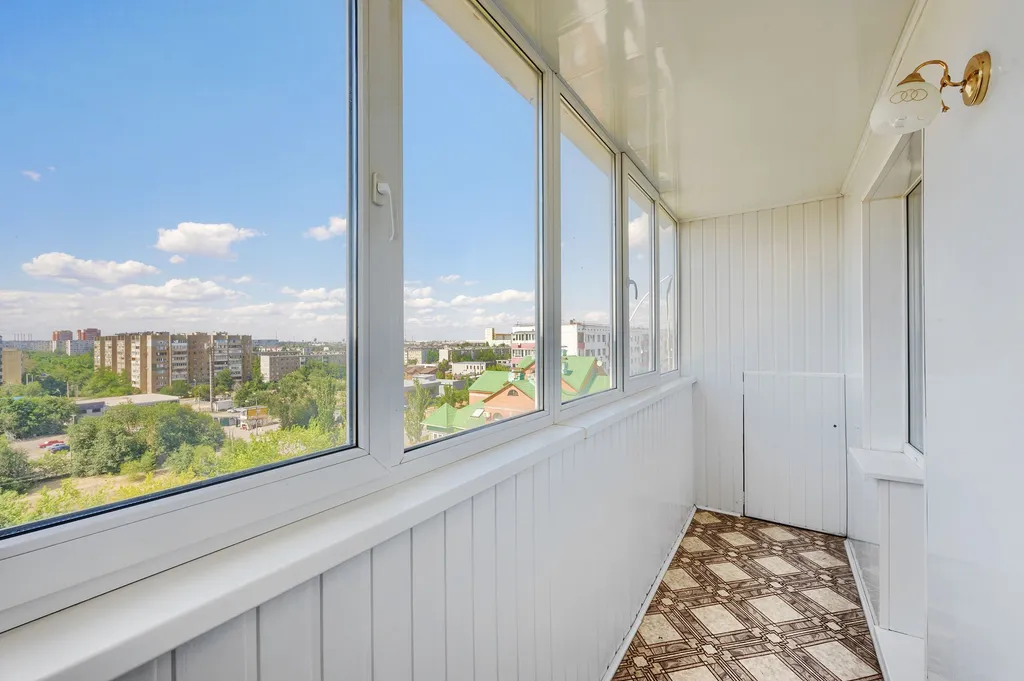 2-комнатная квартира с 2мя раздельными спальнями и стоянкой