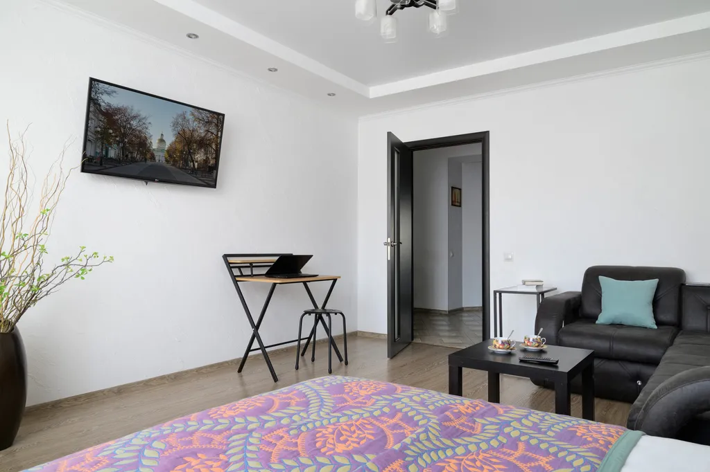 Двухкомнатная квартира с изолированными комнатами рядом с зоопарком