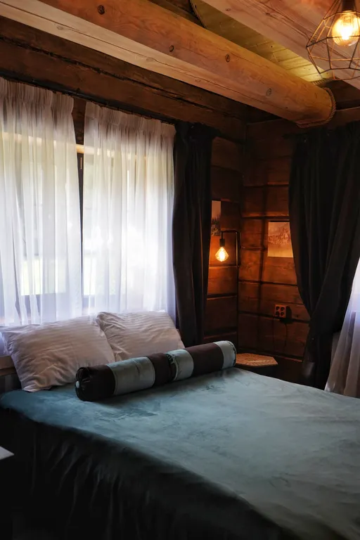 Коттедж Охота в Подмосковье в окружении леса