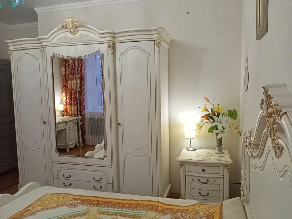 Двухкомнатные апартаменты рядом с озером