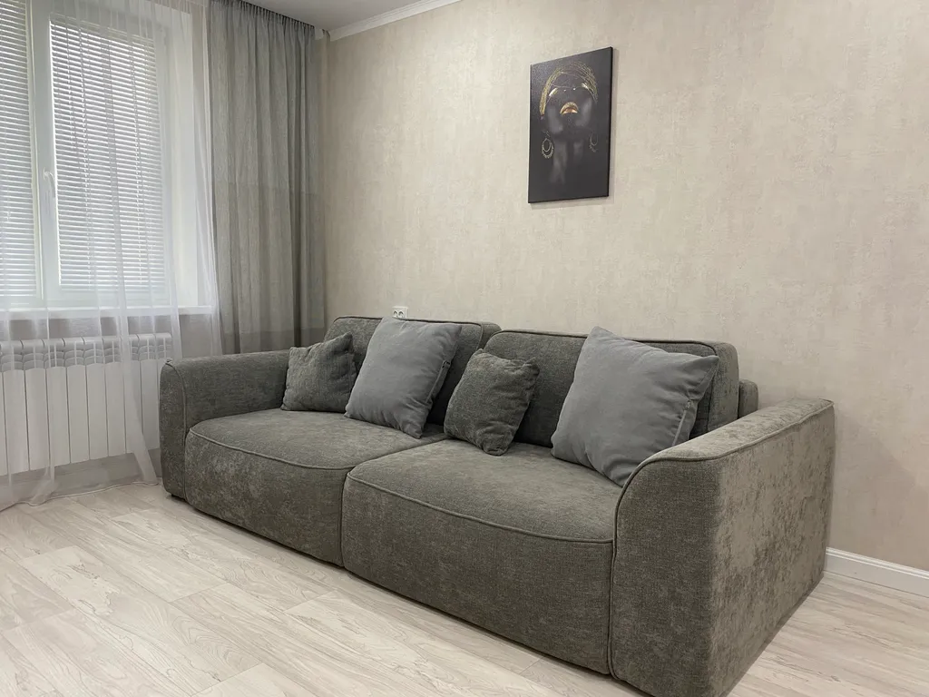 Современная квартира район Панорамы и Мираса