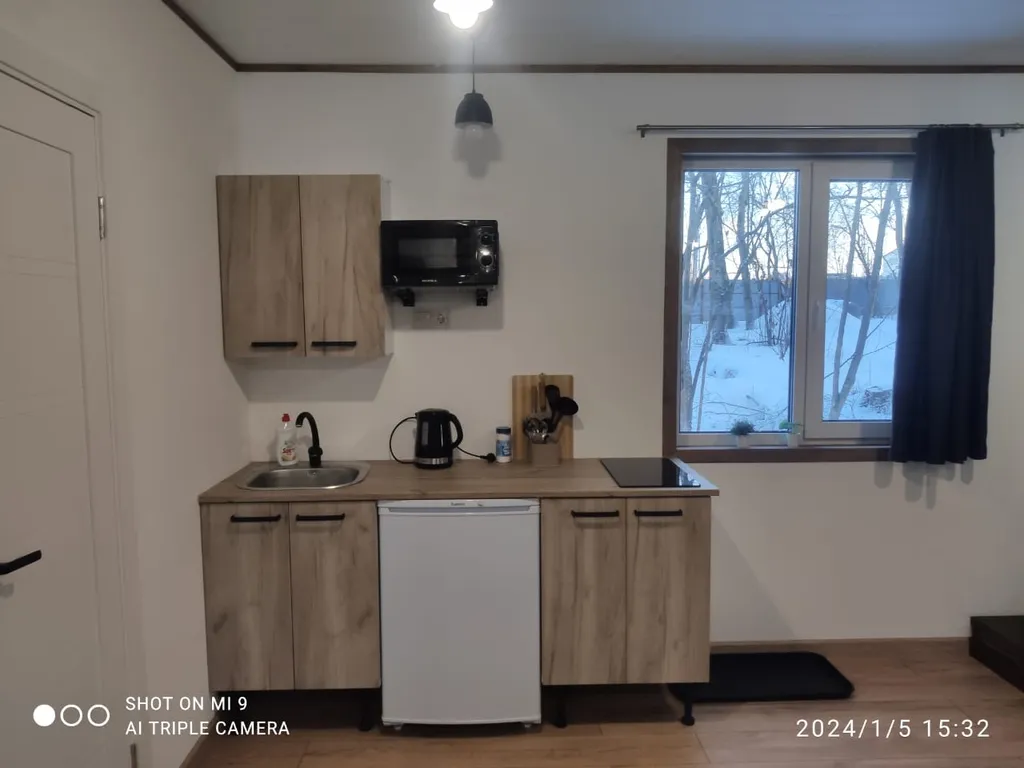 Стильный дом с лесной территорией, недалеко пруд с пляжем