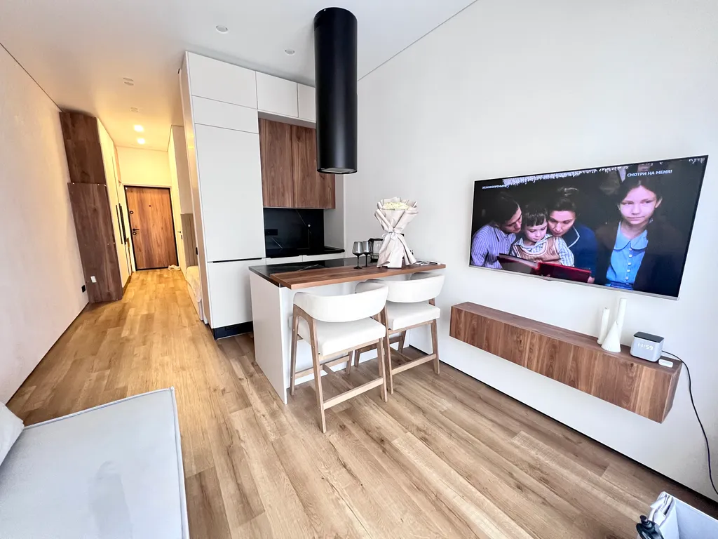 Уютная квартира в центре с балконом и видом на горы