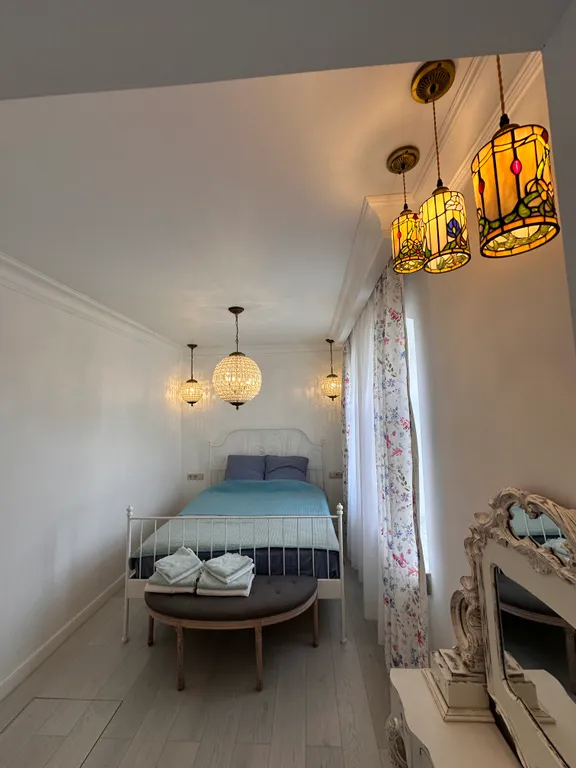 Апартаменты с видом на центральную площадь и Свиягу