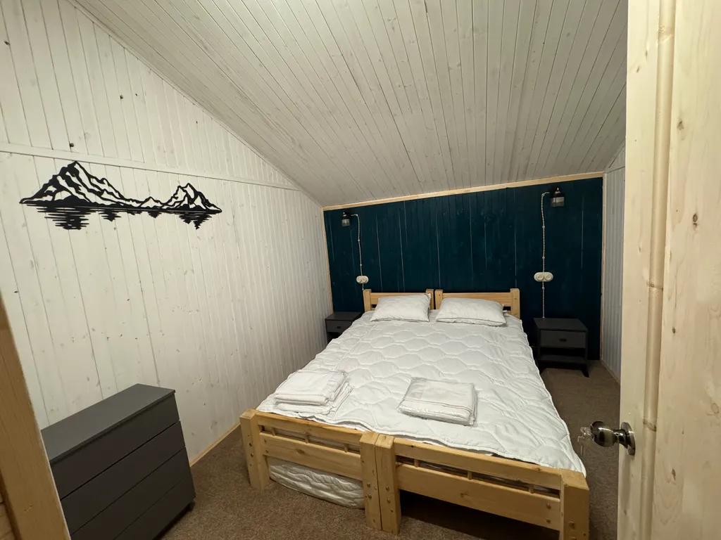 Восьми местный дом